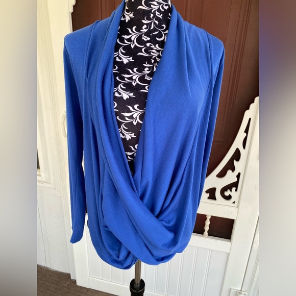 Free To Live Faux Wrap Draped Top Long Sleeve Size Medium - Picture 11 of 14